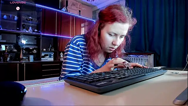 Snapshot of pa1e_pr1ncess chatting on March 22, 2025, 6:11 am pa1e pr1ncess online show from March 22, 2025, 6:11 am