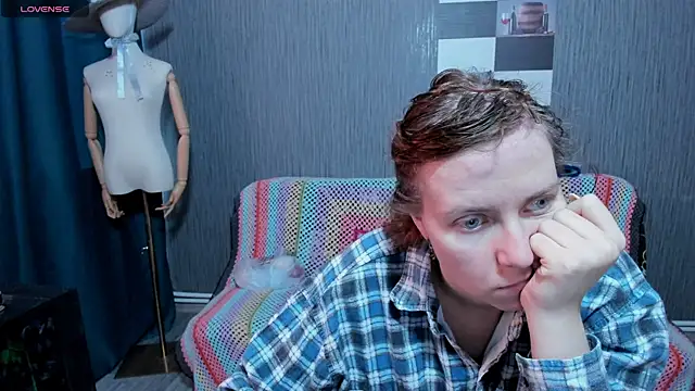 Snapshot of pa1e_pr1ncess chatting on October 18, 2025, 7:42 am pa1e pr1ncess online show from October 18, 2025, 7:42 am