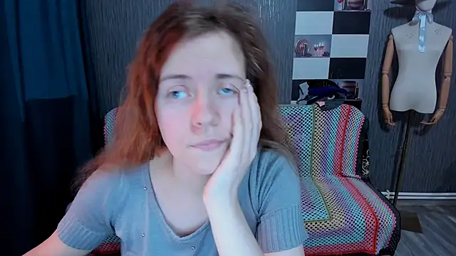 Snapshot of pa1e_pr1ncess chatting on November 1, 2025, 9:00 am pa1e pr1ncess online show from November 1, 2025, 9:00 am