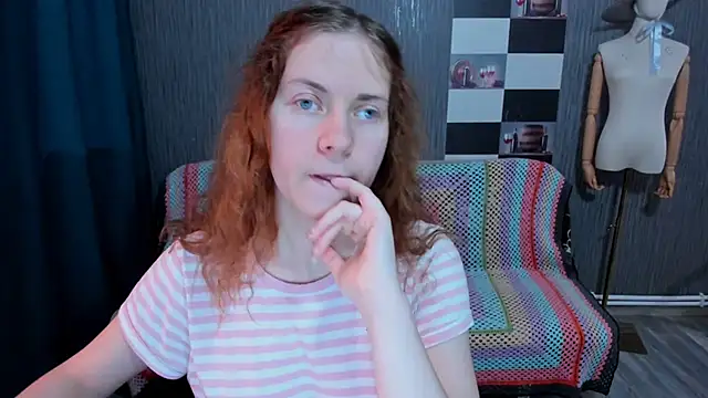 Snapshot of pa1e_pr1ncess chatting on November 14, 2025, 8:24 am pa1e pr1ncess online show from November 14, 2025, 8:24 am