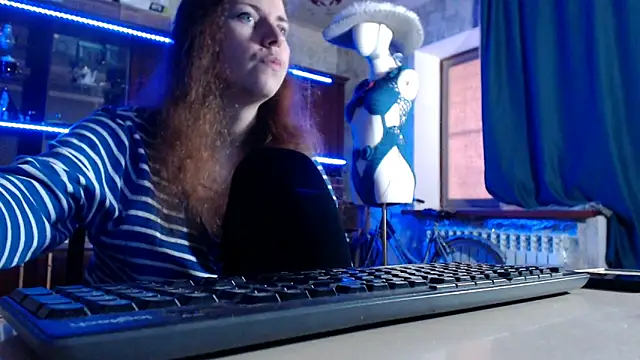 Snapshot of pa1e_pr1ncess chatting on May 5, 2026, 6:43 am pa1e pr1ncess online show from May 5, 2026, 6:43 am