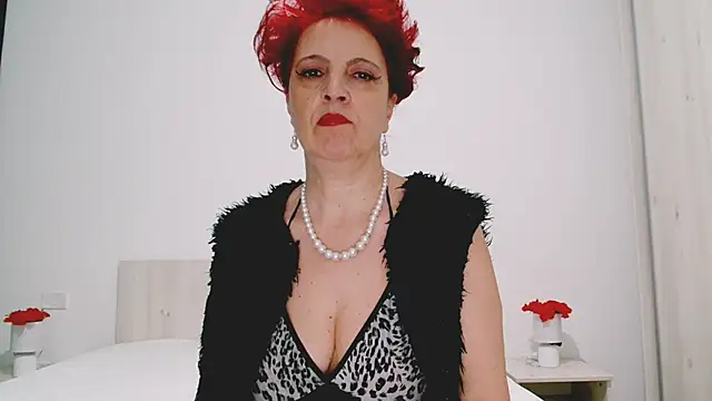 Snapshot of MilfSupreme chatting on December 7, 2024, 12:13 pm MilfSupreme online show from December 7, 2024, 12:13 pm