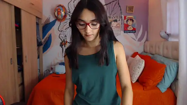 LinzyBaner online show from November 1, 2025, 10:12 pm