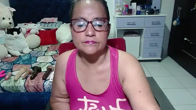 pervert mommy  online show from October 28, 2025, 10:19 am