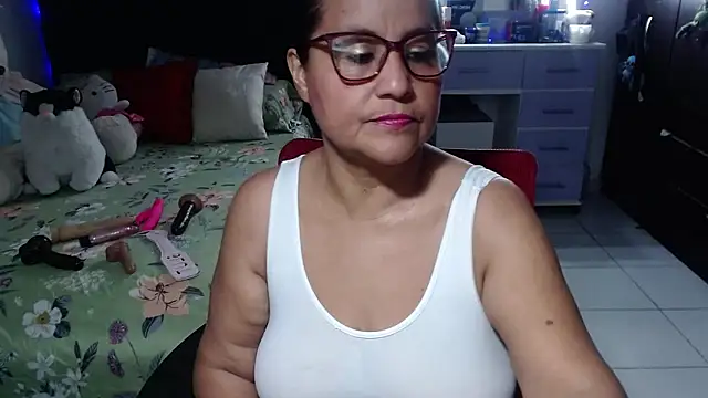 pervert mommy  online show from January 17, 2026, 11:26 am