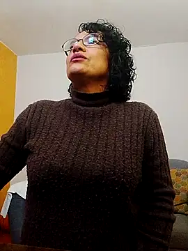 scarlet wet online show from July 14, 2026, 9:42 pm