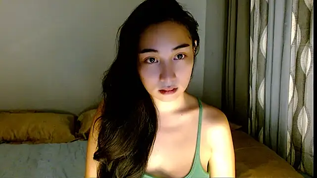 SweetLilly 18 online show from April 12, 2026, 2:49 am