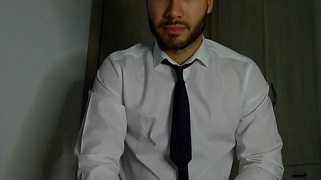 Justynn1 online show from October 29, 2025, 9:49 pm