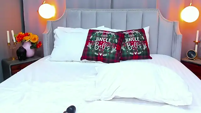 EmillyBronte online show from December 13, 2024, 2:21 am