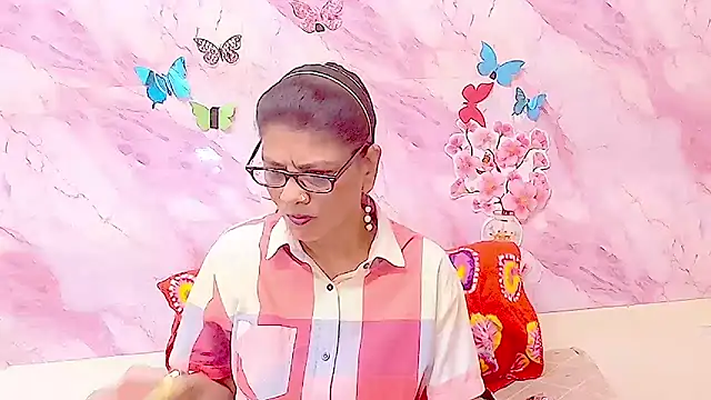 IndianAllure online show from November 27, 2025, 5:42 am