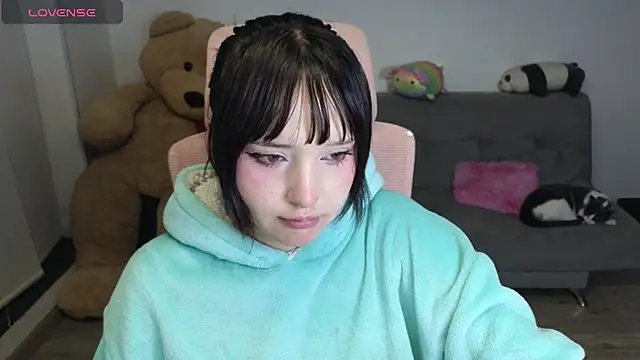 Snapshot of KuroChan420 chatting on July 2, 2026, 3:23 am KuroChan420 online show from July 2, 2026, 3:23 am