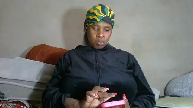 Snapshot of Choco-Coco10 chatting on May 26, 2026, 12:23 pm Choco-Coco10 online show from May 26, 2026, 12:23 pm