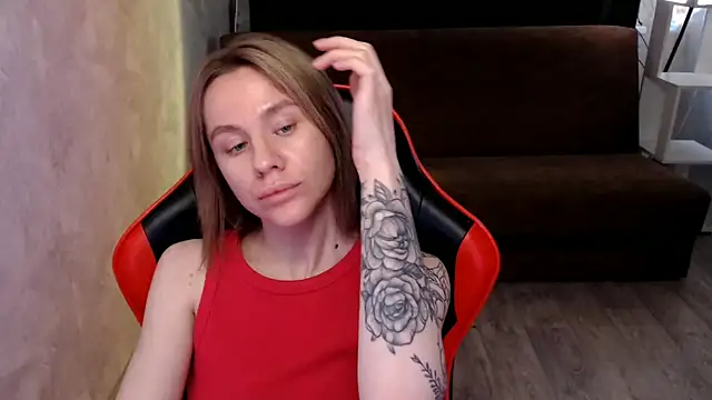 Mila Jon online show from November 28, 2025, 7:33 am