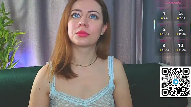 Snapshot of GirlfriendNina chatting on June 27, 2026, 6:29 am GirlfriendNina online show from June 27, 2026, 6:29 am