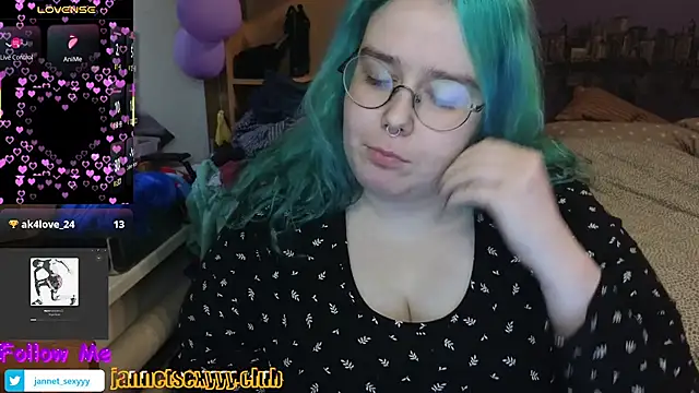 Snapshot of JannetPie chatting on March 19, 2025, 4:13 pm JannetPie online show from March 19, 2025, 4:13 pm