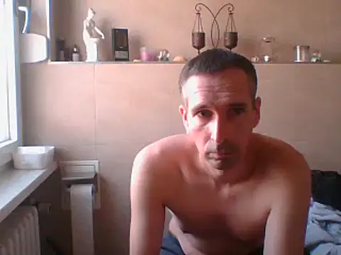Snapshot of Geiler-boy313 chatting on March 22, 2025, 8:40 am Geiler-boy313 online show from March 22, 2025, 8:40 am