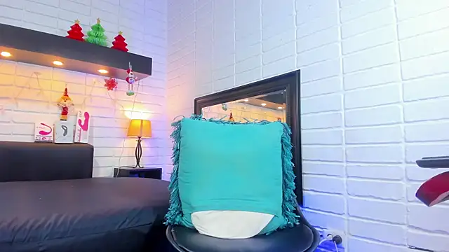 Snapshot of AlanNaughty chatting on December 7, 2024, 1:03 am AlanNaughty online show from December 7, 2024, 1:03 am