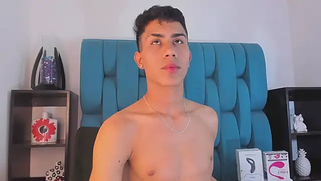 Snapshot of AlanNaughty chatting on December 31, 2024, 10:56 pm AlanNaughty online show from December 31, 2024, 10:56 pm