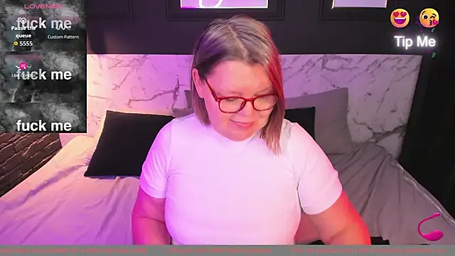 Shannonshine online show from November 18, 2025, 5:12 am