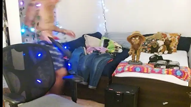 mycock2474u online show from February 22, 2025, 1:02 pm