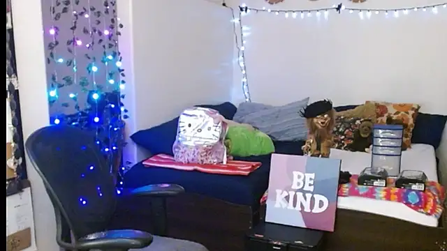 mycock2474u online show from February 24, 2025, 4:27 am