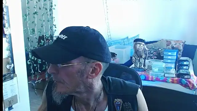 mycock2474u online show from February 26, 2025, 9:16 pm