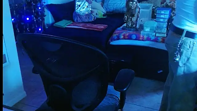 mycock2474u online show from February 27, 2025, 1:16 am