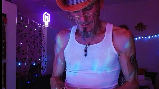 mycock2474u online show from March 6, 2025, 5:57 am