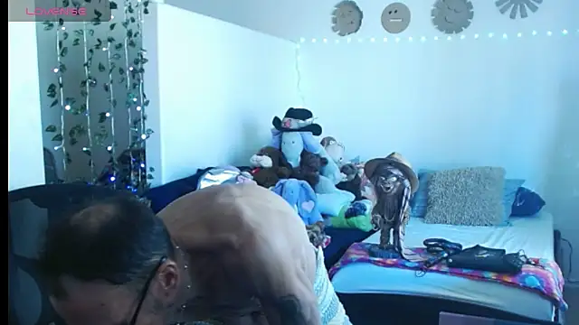 mycock2474u online show from March 15, 2025, 9:38 pm