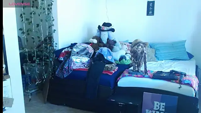 mycock2474u online show from March 16, 2025, 9:47 pm