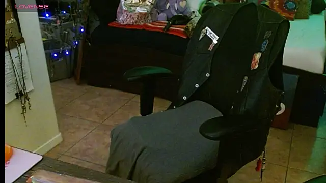 mycock2474u online show from March 22, 2025, 4:03 am