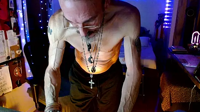 mycock2474u online show from September 19, 2025, 9:11 am