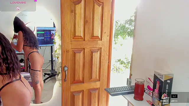 Snapshot of sofia_gold_ chatting on October 27, 2025, 7:07 pm sofia gold online show from October 27, 2025, 7:07 pm