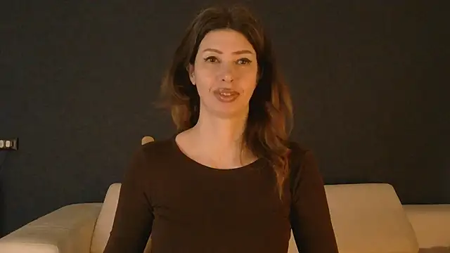 WhiteQueen888 online show from April 15, 2026, 6:53 am