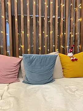 HotyWinter online show from January 2, 2025, 7:12 am