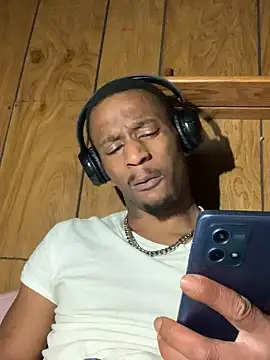 Snapshot of Tristris100 chatting on December 8, 2024, 4:57 am Tristris100 online show from December 8, 2024, 4:57 am