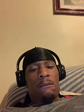 Snapshot of Tristris100 chatting on December 16, 2024, 6:53 am Tristris100 online show from December 16, 2024, 6:53 am