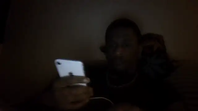 Snapshot of Tristris100 chatting on March 9, 2025, 3:22 am Tristris100 online show from March 9, 2025, 3:22 am