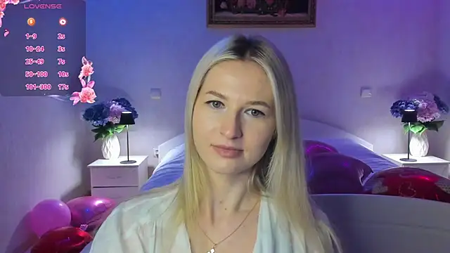 AnnaCarrera online show from February 13, 2026, 9:44 pm