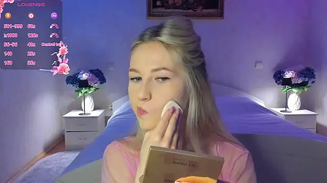 AnnaCarrera online show from February 25, 2026, 9:13 pm