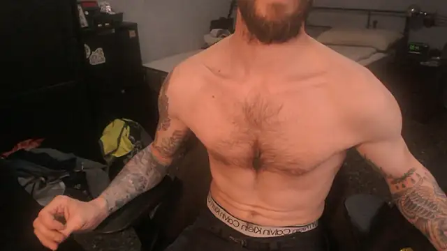 SexxxyLouis online show from March 3, 2026, 1:39 pm