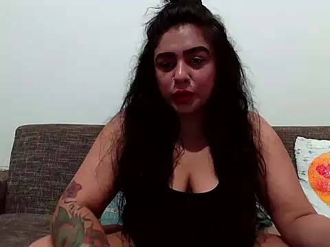 indianishkq7 online show from October 14, 2025, 4:08 pm