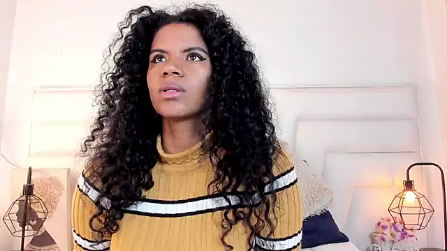 Snapshot of Ellie_Alves chatting on December 18, 2024, 3:00 pm Ellie Alves online show from December 18, 2024, 3:00 pm
