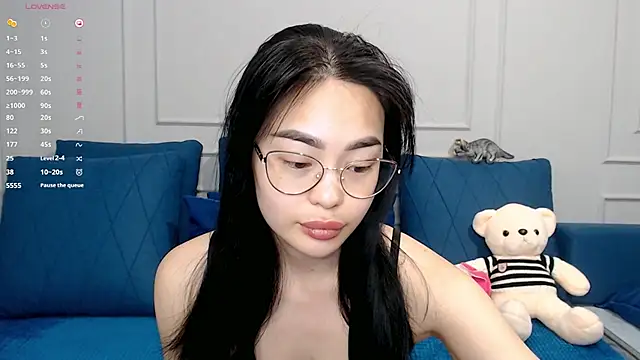 kwana colada online show from March 13, 2025, 6:01 pm