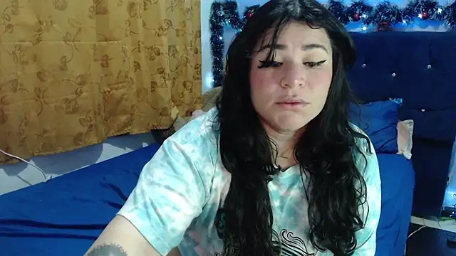 Snapshot of ANGELIQUE_KLANE chatting on December 21, 2025, 11:01 pm ANGELIQUE KLANE online show from December 21, 2025, 11:01 pm