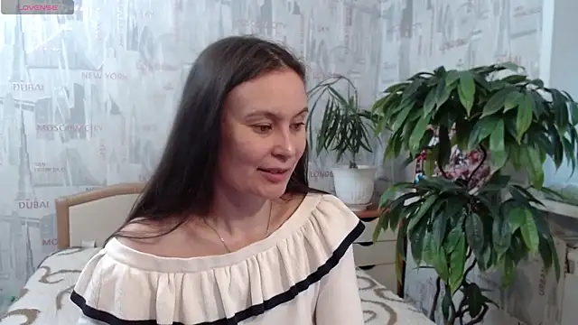 GinaQSoul online show from April 18, 2026, 1:37 pm