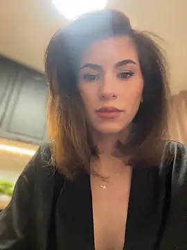 AlyonaX online show from April 4, 2026, 6:16 pm