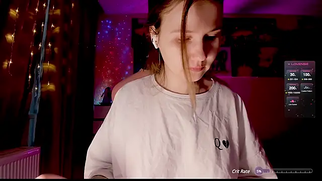 Snapshot of GoodWitch_ chatting on December 25, 2024, 8:18 am GoodWitch  online show from December 25, 2024, 8:18 am
