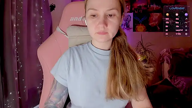 Snapshot of GoodWitch_ chatting on September 10, 2025, 7:19 am GoodWitch  online show from September 10, 2025, 7:19 am