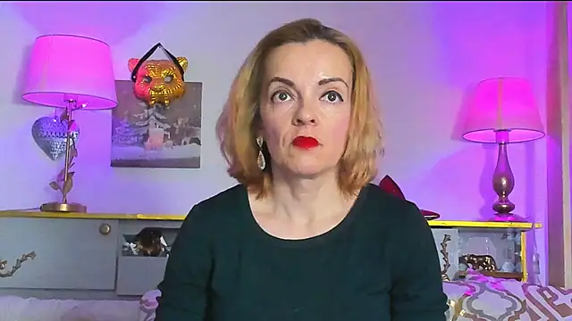 KateConner online show from March 22, 2025, 9:21 pm